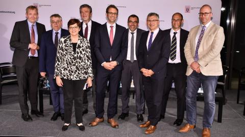 Teilnehmer Podiumsdiskussion in Berlin zu Rechnungslegungsstandards Teilnehmer Podiumsdiskussion in Berlin zu Rechnungslegungsstandards