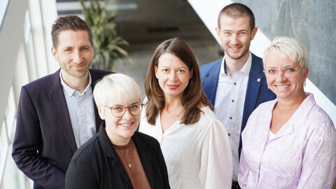 Das Team der Pressestelle im Hessischen Ministerium der Finanzen. Das Team der Pressestelle im Hessischen Ministerium der Finanzen.