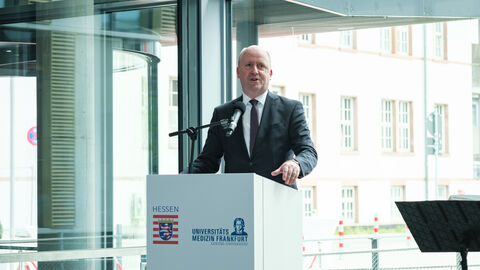 Staatssekretär Becker spricht bei der Eröffnung von Haus 23. Staatssekretär Becker spricht bei der Eröffnung von Haus 23.