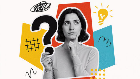 Eine junge Frau hält ein Fragezeichen-Symbol und blickt nachdenklich und fragend. 